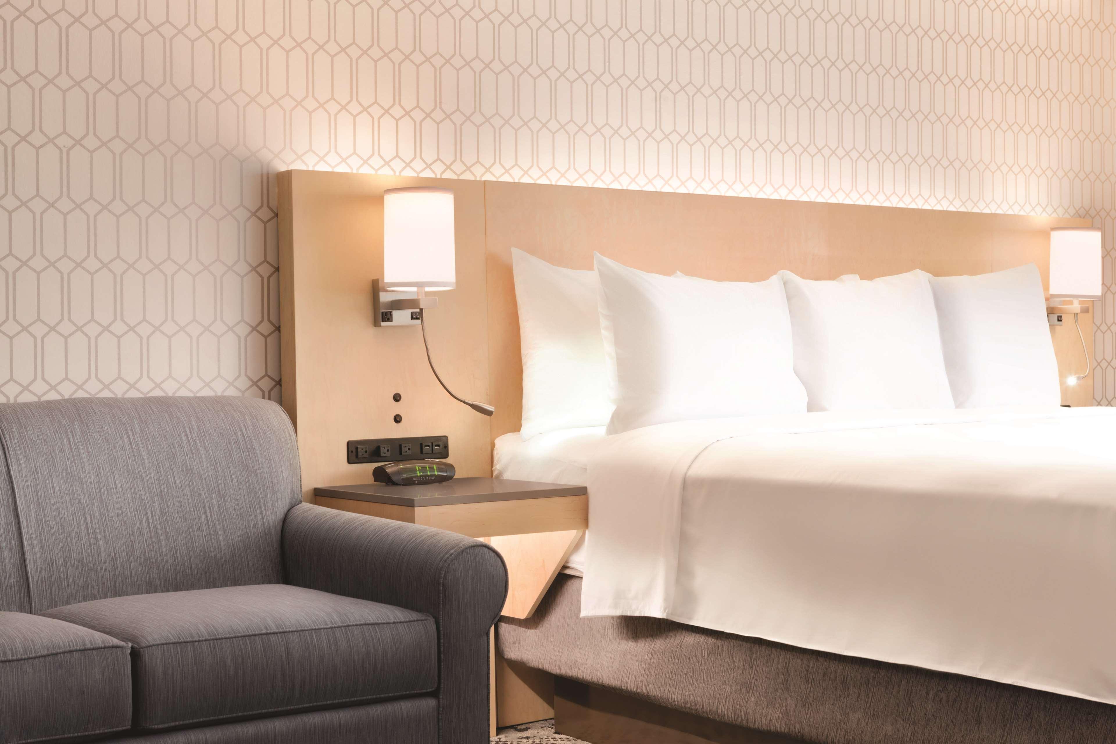 Radisson Hotel Charlotte Airport Екстер'єр фото