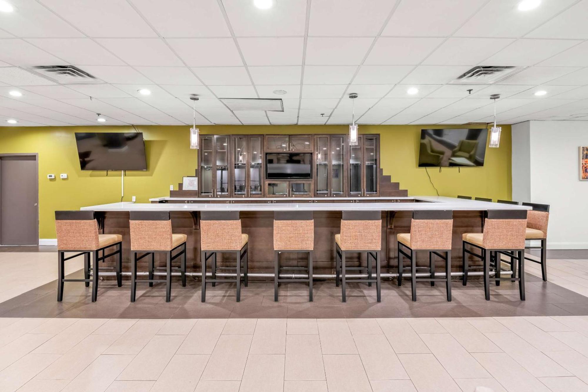 Radisson Hotel Charlotte Airport Екстер'єр фото